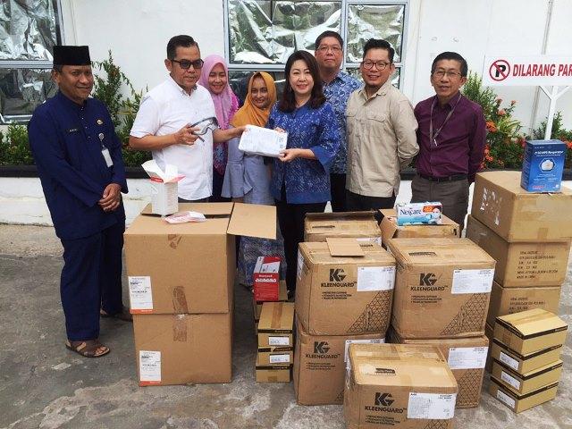 Komunitas Singapura Sumbang Alat Kesehatan untuk Tangani Covid-19 di Batam