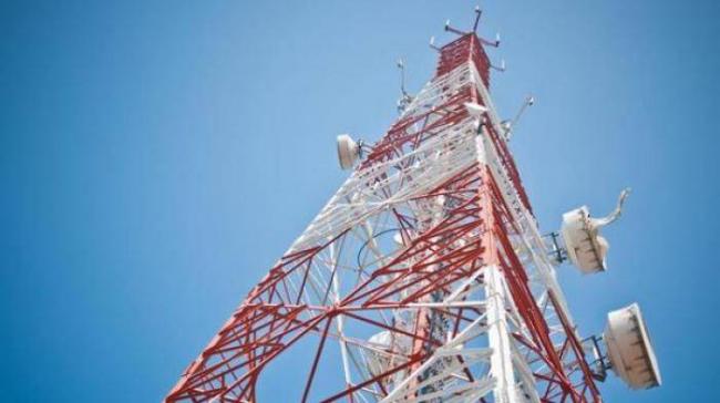 Pria 30 Tahun Nyaris Bunuh Diri dari Tower Telkomsel Bengkong