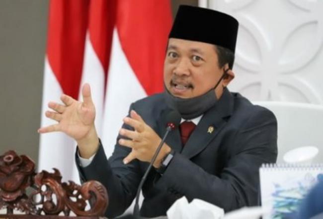 Menteri Trenggono Larang Ekspor Benih Lobster