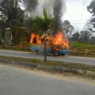 [BREAKINGNEWS] Oplet di Karimun Terbakar, Seorang Bocah Alami Luka Bakar