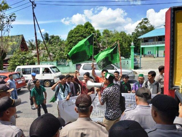 HMI Demo Mapolres Tanjungpinang, Ada Apa?
