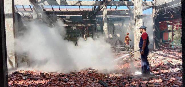 Situs Bersejarah Pagoda Quan Am Tu Camp Vietnam di Galang Terbakar