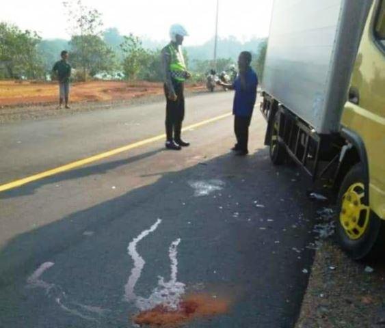 Pemotor Tewas Usai Hantam Truk Boks di Lintas Barat Bintan