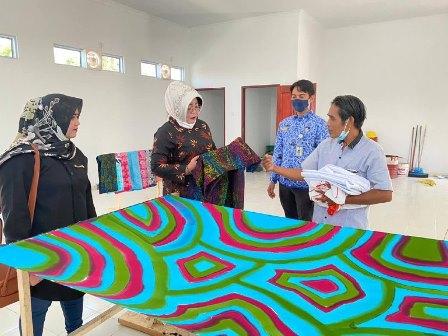 Rumah Batik Karimun Terkendala Pasarkan Hasil Produksi
