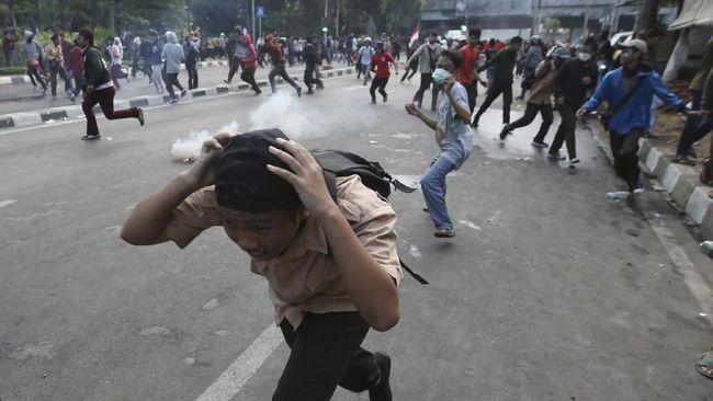 Polisi Tantang Remaja Tawuran Uji Nyali Bertemu Makhluk Gaib