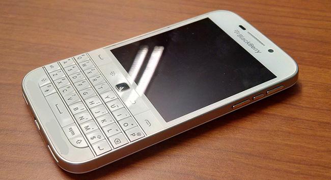 Classic, Jagoan Baru dari BlackBerry Resmi Meluncur di Indonesia