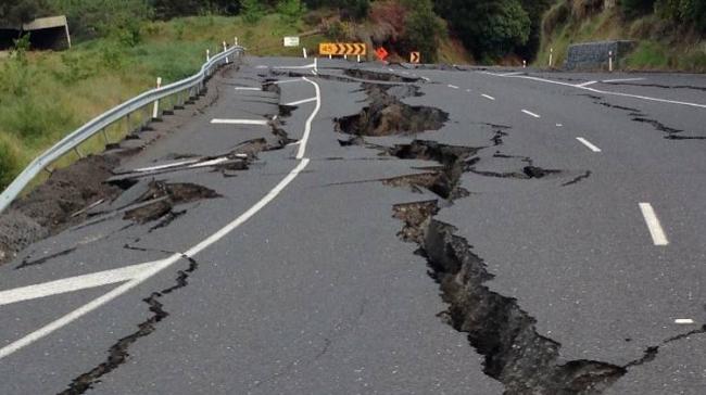Gempa Dua Kali Guncang Halmahera Barat