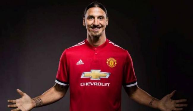 Ibrahimovic Kembali Berkostum MU
