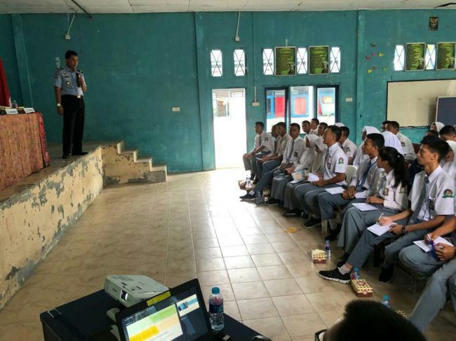 Imigrasi Ajak Pelajar SMA di Bintan Awasi Orang Asing