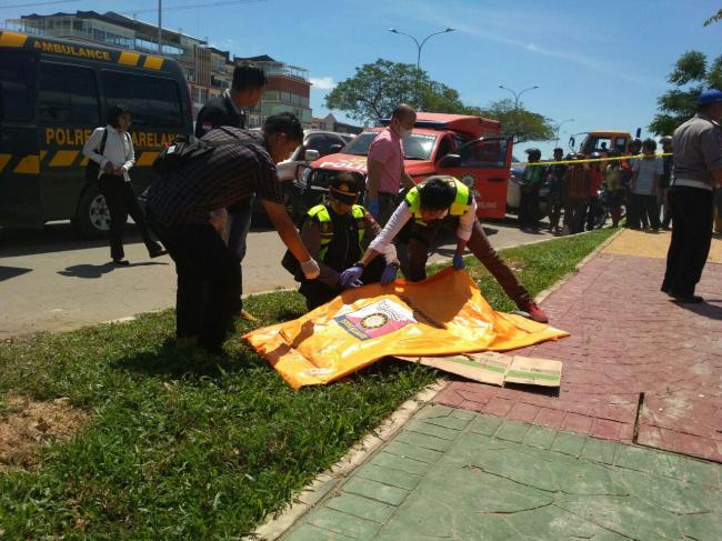 Mayat di Pinggir Jalan Sei Panas Hebohkan Warga