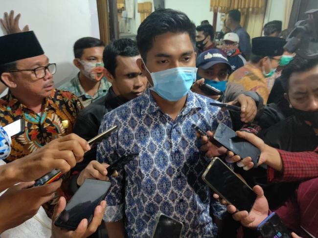 Andes Putra Dilengserkan Sebagai Ketua DPRD Natuna
