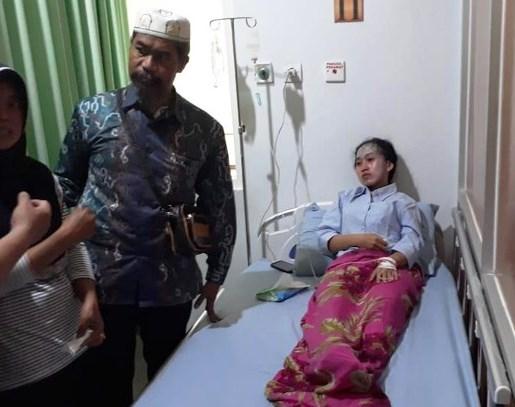 Kedapatan Selingkuh, Laki-laki Ini Siram Pacar dengan Air Keras