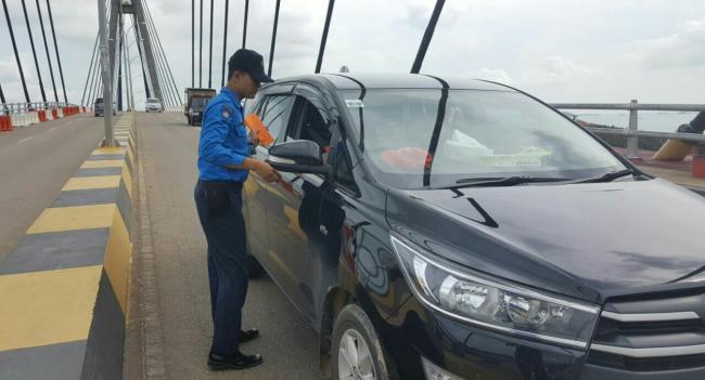 Ditpam Larang Kendaraan Parkir di Jembatan Barelang, Ini Alasannya