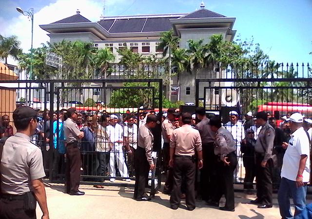Kejari Batam Didemo, Tuntut Penuntasan Sejumlah Kasus Korupsi  