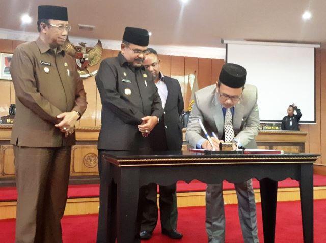 Karimun Akhirnya Sahkan Perda Retribusi