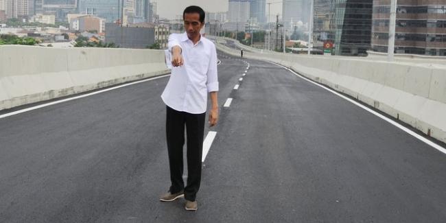 Jokowi: Lebar Jalur Tol Trans Sumatera 120 Meter, Saya Jewer Kalau Tidak Benar!