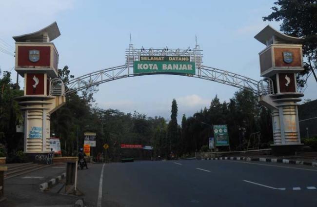 Ruang Baca Komunitas Pacu Minat Baca dan Tulis diHari Buku Nasional 2018