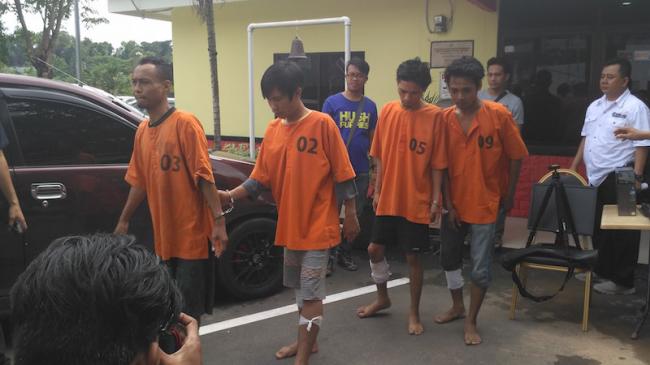 Polisi Tembak 4 Pelaku Pembobol Kantor  di Lubukbaja