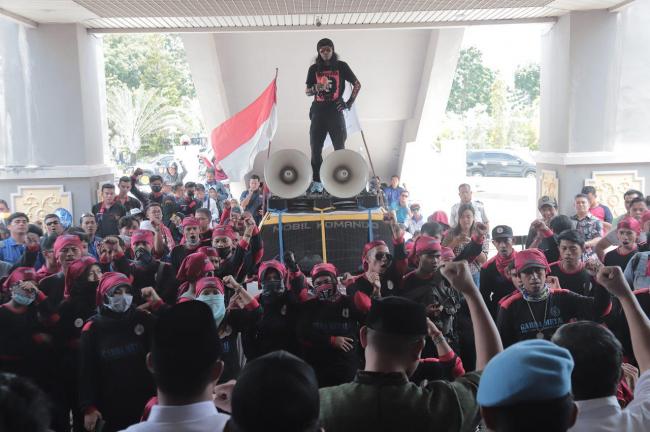 Ratusan Buruh Mengadu ke DPRD Batam, Ini Kegalauan Mereka