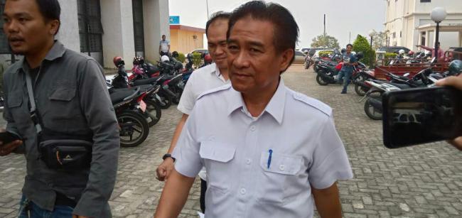 Kadis PU Kepri Abu Bakar Irit Bicara Usai Diperiksa KPK