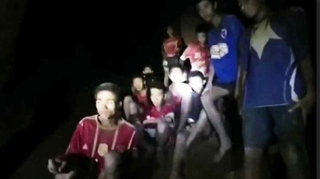 Kisah Penyelamatan Tim Sepak Bola Remaja yang Terjebak 2 Minggu di Gua