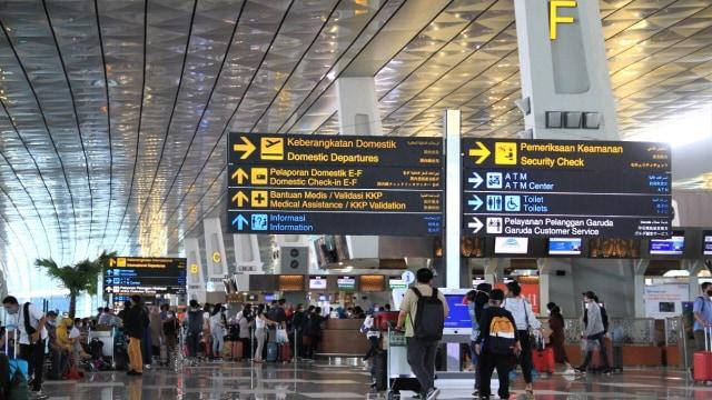 Viral Foto Ratusan WN China Tiba di Indonesia saat Larangan Masuk WNA