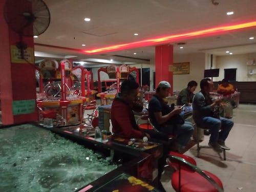 Warga Kompak Minta Arena Judi di Eks Kapita Plaza Ditutup