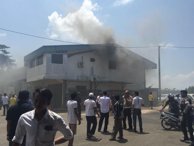 Begini Kronologi Padamnya Api yang Membakar Gudang Rumah Duka Marga Tionghoa Batu Batam