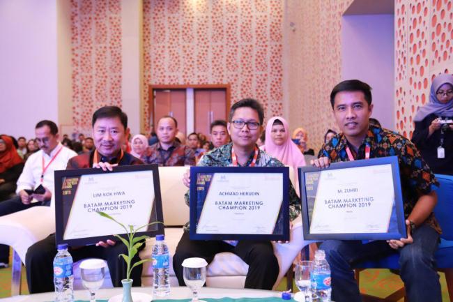 Raih Penghargaan Bergengsi MarkPlus, Inc., CEO Batamnews: Visi Kami Go Internasional