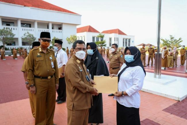 Usai Serahkan SK Pegawai P3K, Plh Gubernur Kepri Arif Singgung Gugatan MK