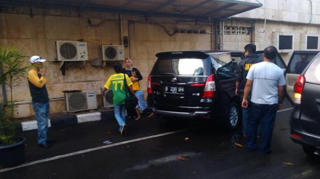 Irjen Pol Anton Carlian Menangis Haru Temui Anak yang Ditelantarkan Orangtuanya 