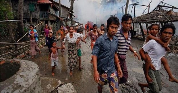 Diburu Tentara, Ribuan Muslim Rohingya Lari ke Perbatasan Bangladesh