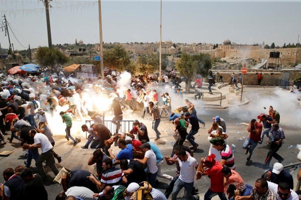 Bentrok Kembali Terjadi di Luar Kompleks Al Aqsa