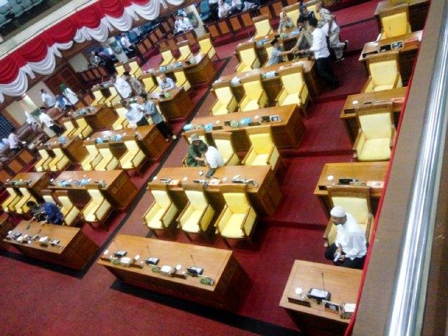 Dua Kali Diskors, Rapat Paripurna DPRD Batam Tetap Tak Kuorum