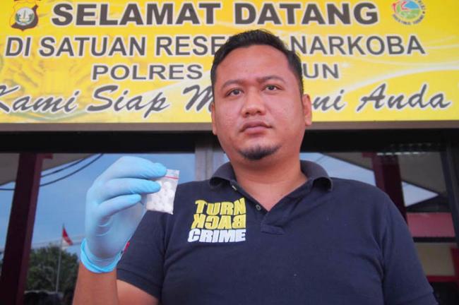 Wanita di Karimun Ini Bisa Habiskan 10 Butir PCC Sehari