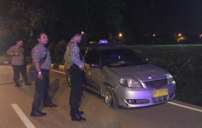 [BREAKING NEWS] Sopir Taksi Ditikam di Batam Centre