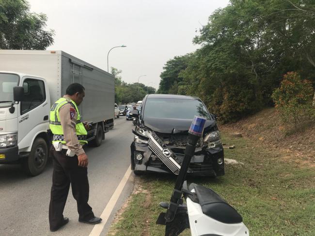 Empat Mobil Terlibat Tabrakan Beruntun di Jalan Hang Tuah Batu Besar