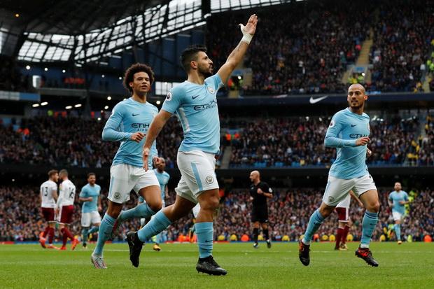 City dan Chelsea Menang, MU Dikalahkan Tim Promosi
