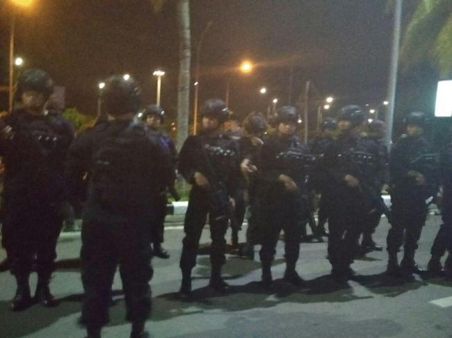 Seorang Pria Diamankan Saat Aksi Penolakan Kedatangan Neno Warisman