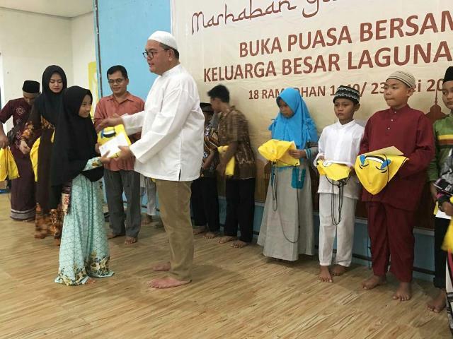 Laguna Bintan Beri Santunan dan Bingkisan Lebaran ke Anak Yatim