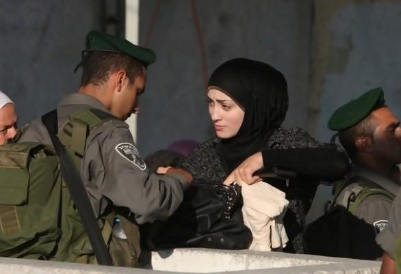 Wanita Palestina Ditembak dan Ditelanjangi Pemukim Yahudi