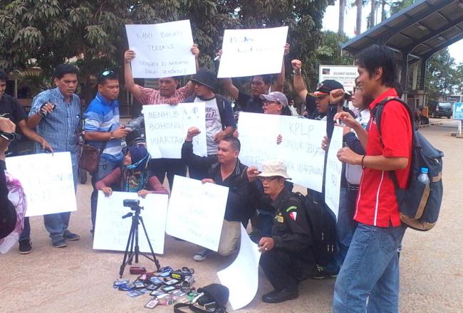 Diusir Petugas KPLP Pakai Senjata Api, Wartawan: Kami Bukan Teroris