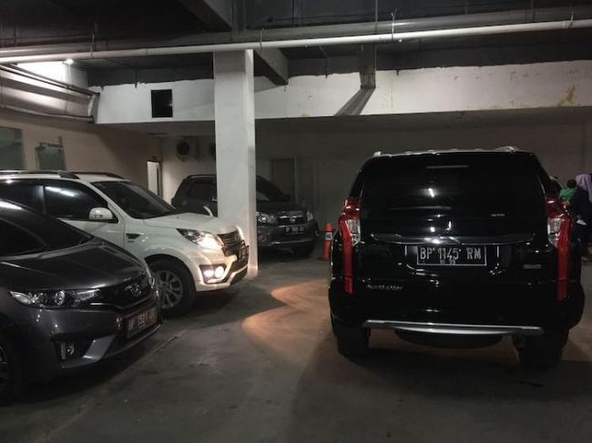 New Pajero Sport Diduga Bodong Bikin Kesal Pengunjung Mega Mall