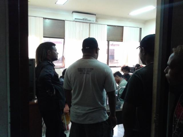 Polisi Batam Tangkap Rombongan Penari Cakalele 