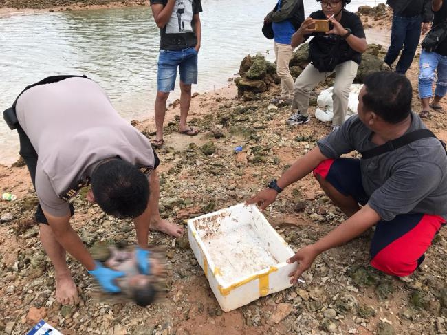 Mayat Bayi Kagetkan Pemancing di Bengkong Laut