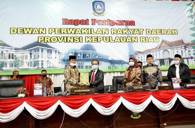 DPRD Kepri Terima LKPj Pemprov Kepri TA 2019