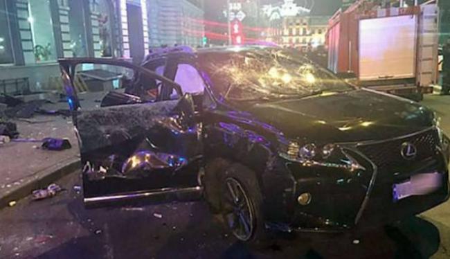 Putri Miliarder Terlibat Kecelakaan, 6 Orang Tewas