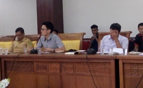 Dendi Purnomo Dicecar Komisi III DPRD Batam soal Limbah