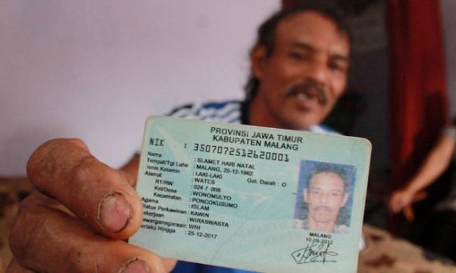 Slamet Hari Natal Nama Pria Ini di KTP