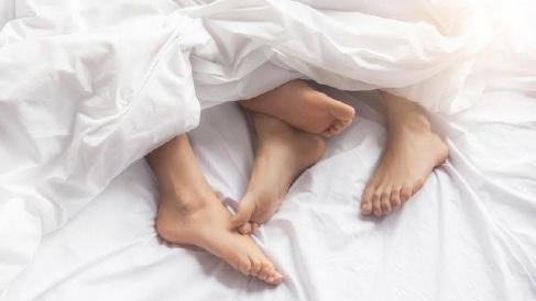 Sederet Manfaat Rutin Bercinta, Diantaranya Redakan Stres